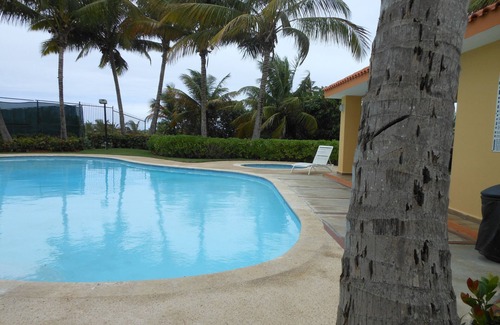 Hatillo Casa | Hatillo Seabreeze, privada Casa de 4 dormitorios situado en una comunidad cerrada
