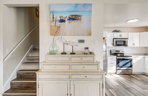 Brigands' Bay Casa | Hatteras Island Hideaway: Waterfront, Canal Access
