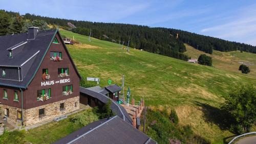 Oberwiesenthal Casa | Haus am Berg - Pension direkt am Skihang