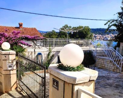 Okrug Gornji Apartamento | Haus am Meer Vino Vino