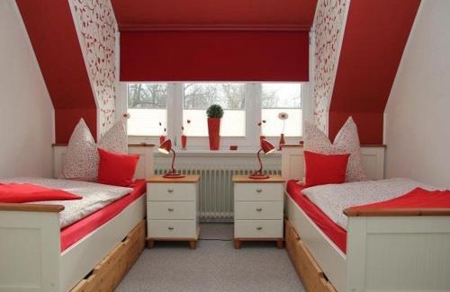 Dornumersiel Apartamento | Haus am See