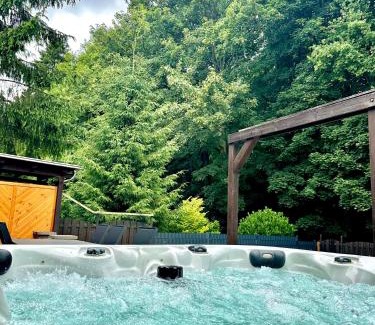 Stolberg Casa | Haus am Wald mit Whirlpool, Garten, Kamin und voll ausgestatteter Küche