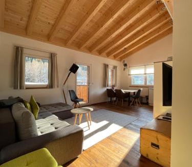 Pettneu am Arlberg Apartamento | Haus Anton lebt