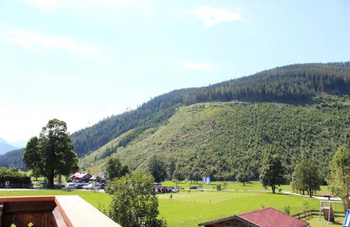 Schildlehen Apartamento | Haus Bergquell
