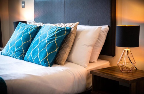 Theatreland Birmingham Apartamento | Haus City Centre 2 Bedroom Apartment l Parking l Balcony l WIFI l Smart TV l Arcadian l China Town