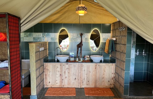 Naivasha Cabina | Haus der Pferde, Luxuszelte, Wildtier-reservat, Privater Koch, Hausmädchen,natur