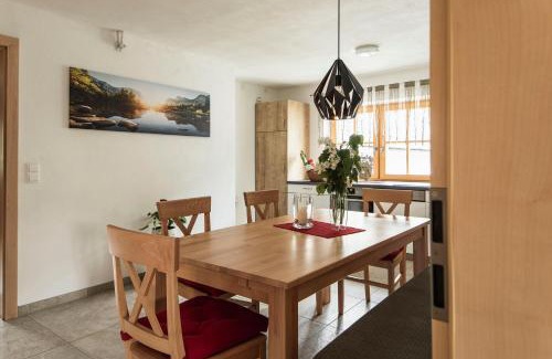 Hinterstoder Apartamento | Haus Enzian