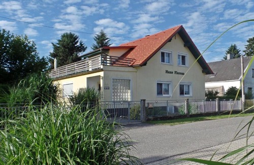 Lutzmannsburg Apartamento | Haus Floresa