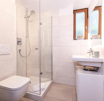 Bischofswiesen Apartamento | Haus Hienleit Ferienwohnung Wanderlust