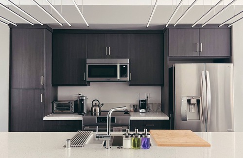 Prescott Casa | haus - Industrial Chic Oakland Townhome