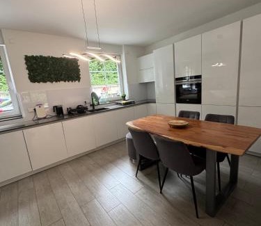 Karnap Casa | Haus mit Parkplatz am Schloss Horst E02