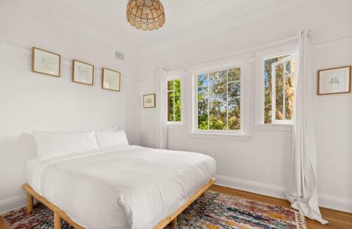 Randwick Apartamento | 'Haus of Art' Mid-Century Modern by Coogee Beach