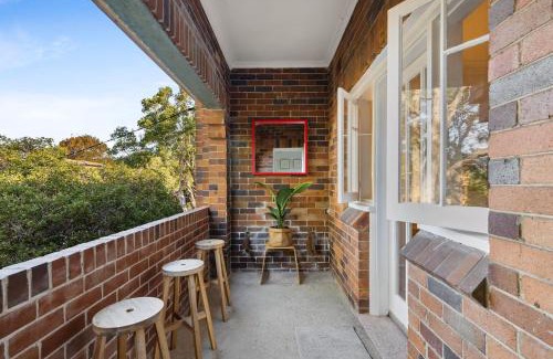 Randwick Apartamento | 'Haus of Art' Mid-Century Modern by Coogee Beach