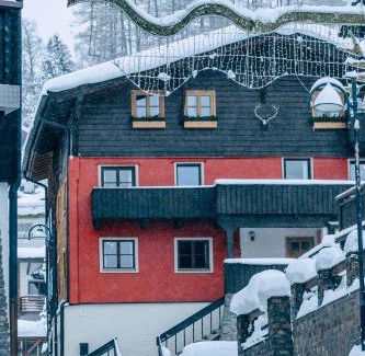 Sankt Anton am Arlberg Apartamento | Haus Richard Falch - Inklusive Premium-Sommerkarte