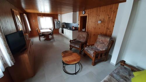 Fiesch Apartamento | Haus Sandra