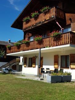 Fiesch Apartamento | Haus Sandra