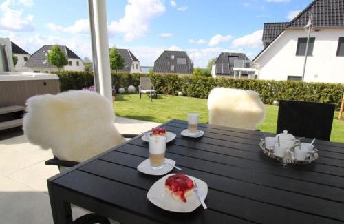 Muritz Casa | Haus Seeblick Modern retreat
