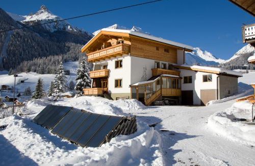 Großdorf Apartamento | Haus Sonnberg