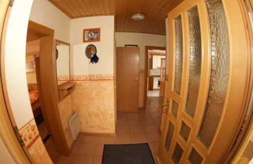 Reisach Apartamento | Haus Stöffler