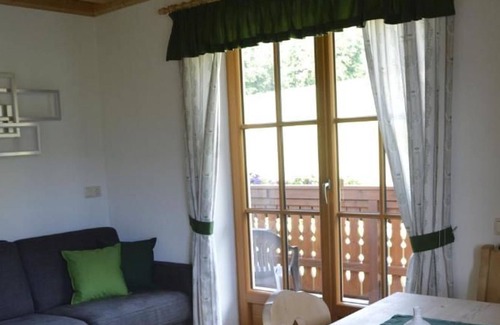 Steinbach am Attersee Apartamento | Bergblick holiday apartment for 2-4 people - Haus Stückler