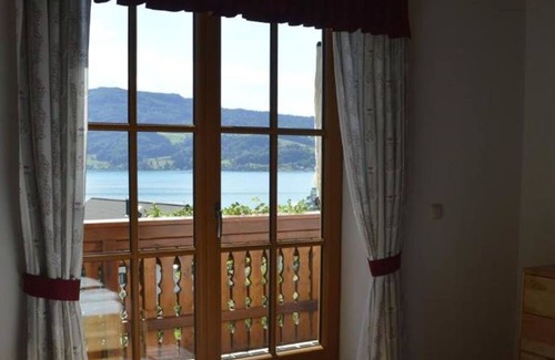 Steinbach am Attersee Apartamento | Bergblick holiday apartment for 2-4 people - Haus Stückler