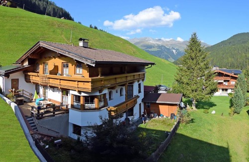 Juns Apartamento | Haus Sunnseiten