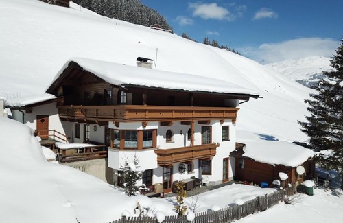 Juns Apartamento | Haus Sunnseiten
