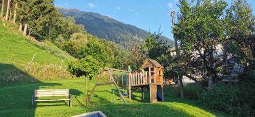 Schruns Apartamento | Haus Tisch