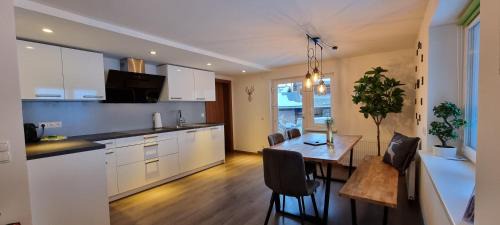 Schruns Apartamento | Haus Tisch