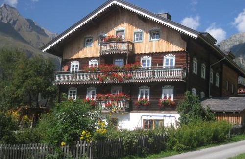 Großdorf Apartamento | Haus Ursula