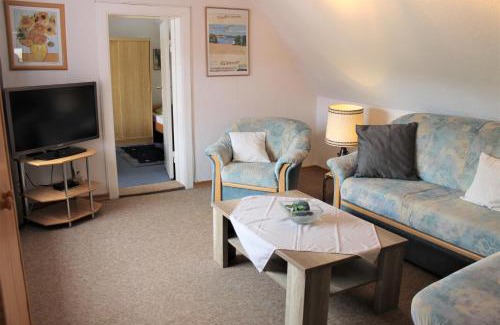 Groemitz Apartamento | Haus Uschi - Ferienwohnung