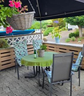 Zeltingen-Rachtig Apartamento | Haus Valentonio