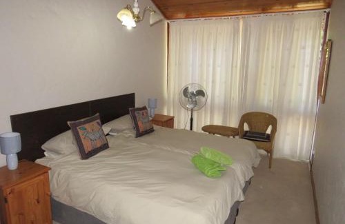 Oudtshoorn Apartamento | Haus Victoria Self Catering Cottages
