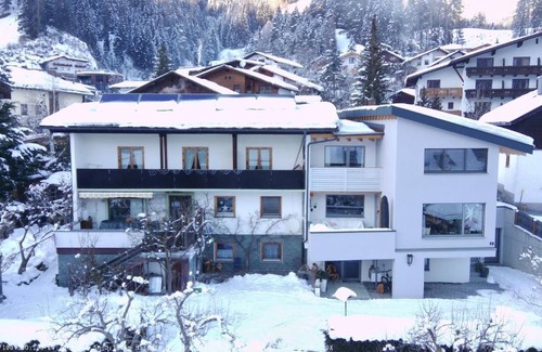 Pettneu am Arlberg Apartamento | Haus Walch