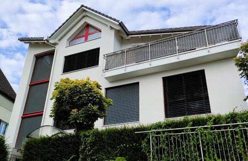 Hinwil Casa | Haus zur Lilie