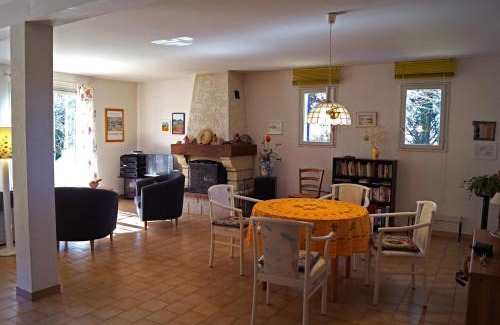 Saint-Saturnin-les-Apt Casa | Haus Zypresse