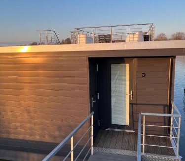 Wangerland Alquiler De Eote | Hausboot der Friesländer im Wangermeer