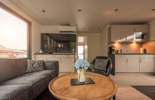 Niederneuendorf Apartamento | Hausboot für 4 Gäste mit 45m² in Hennigsdorf