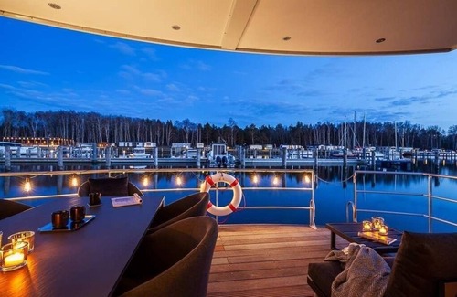 Peenemuende Apartamento | Hausboot für 4 Gäste mit 45m² in Peenemünde