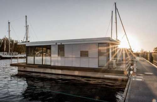 Peenemuende Alquiler De Eote | Hausboot freiZeit - LP4