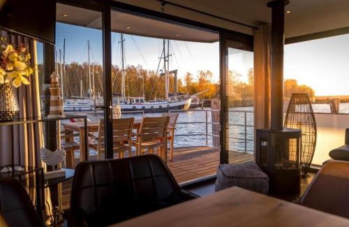 Peenemuende Alquiler De Eote | Hausboot freiZeit - LP4