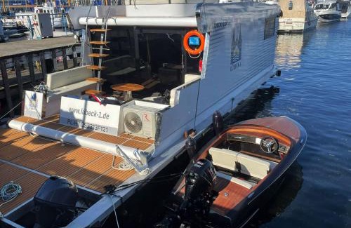 Ronnau Alquiler De Eote | Hausboot mit Traumlage in Lübeck-Travemünde