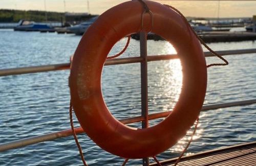 Klitten Alquiler De Eote | Hausboot the Hideaway LP25