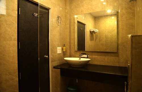 Tehri Hotel | Haut Monde Hill Stream Resort and Spa