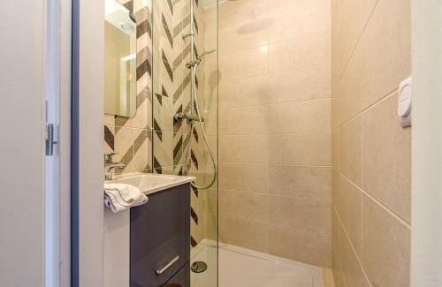 Secteur 3 Apartamento | Haut standing, 4 ch dont 2 sdb privé, clim, fibre
