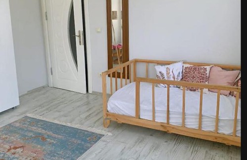 Arnavutkoy Cama Y Desayuno | Havalimanına 10 dakika uzaklıkta villa/oda+kahvaltı