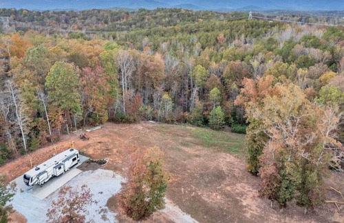 Pickens Casa | Have a 5th- Table Rock SC Glamping