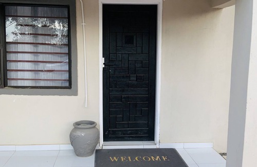Palapye Casa | Have fun with the whole family at this stylish place.
