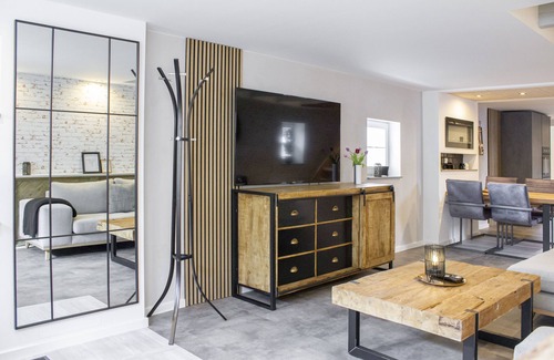 Luegde Casa | Have fun with the whole family in this stylish accommodation.