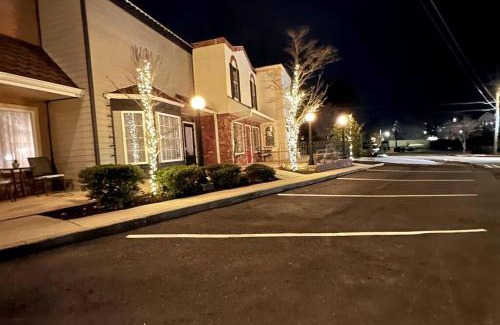Demorest Apartamento | Haven at Hazel~Downtown Bungalow